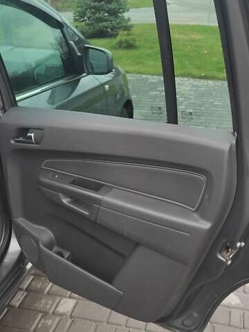 Серый Опель Зафира, объемом двигателя 1.69 л и пробегом 280 тыс. км за 6700 $, фото 2 на Automoto.ua