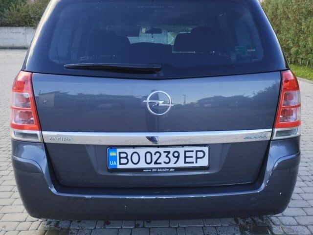 Серый Опель Зафира, объемом двигателя 1.7 л и пробегом 270 тыс. км за 6200 $, фото 6 на Automoto.ua
