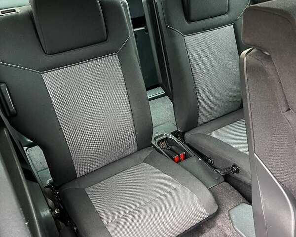 Серый Опель Зафира, объемом двигателя 1.7 л и пробегом 212 тыс. км за 6400 $, фото 23 на Automoto.ua