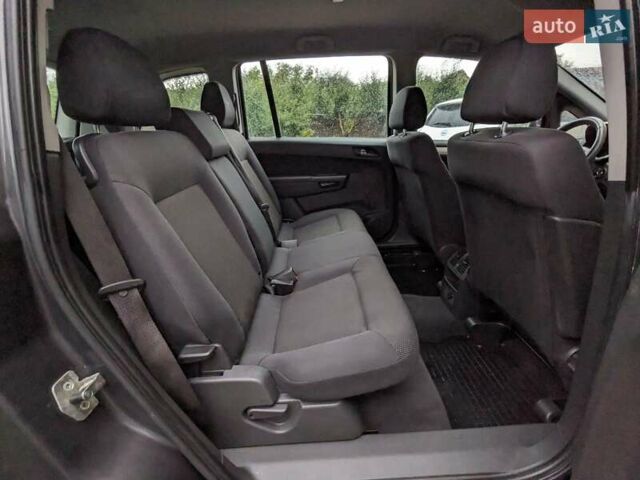 Серый Опель Зафира, объемом двигателя 1.6 л и пробегом 161 тыс. км за 6800 $, фото 12 на Automoto.ua