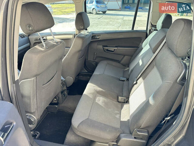 Сірий Опель Зафіра, об'ємом двигуна 1.8 л та пробігом 190 тис. км за 7200 $, фото 18 на Automoto.ua
