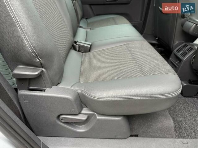 Серый Опель Зафира, объемом двигателя 1.7 л и пробегом 229 тыс. км за 8399 $, фото 154 на Automoto.ua