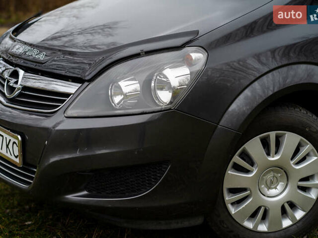 Сірий Опель Зафіра, об'ємом двигуна 1.8 л та пробігом 186 тис. км за 7750 $, фото 5 на Automoto.ua