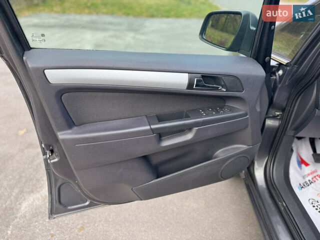 Опель Зафира 2011 в Тернополе на Automoto.ua Серый Опель Зафира, объемом двигателя 1.69 л и пробегом 220 тыс. км за 6500 $, фото 100 на Automoto.ua