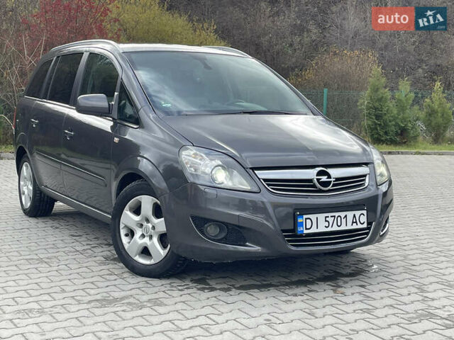 Опель Зафира 2011 в Турке на Automoto.ua Серый Опель Зафира, объемом двигателя 1.69 л и пробегом 204 тыс. км за 5500 $, фото 6 на Automoto.ua