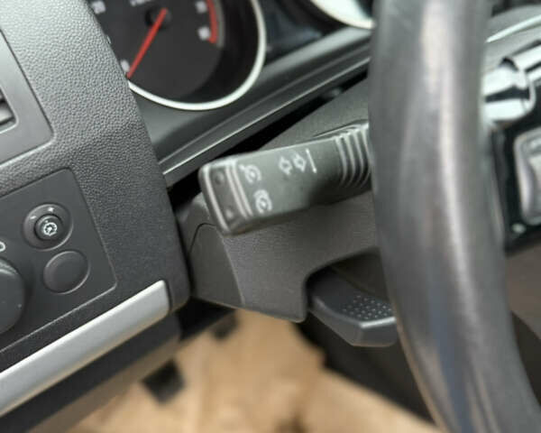 Серый Опель Зафира, объемом двигателя 1.8 л и пробегом 239 тыс. км за 7850 $, фото 41 на Automoto.ua