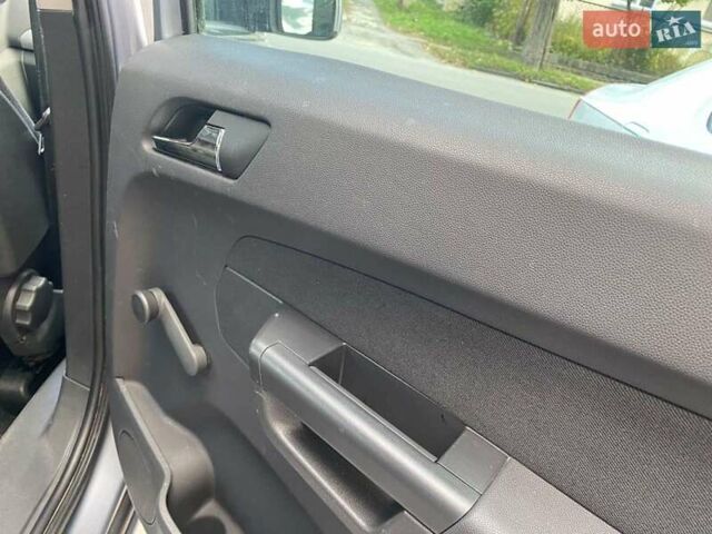 Серый Опель Зафира, объемом двигателя 1.7 л и пробегом 271 тыс. км за 7000 $, фото 21 на Automoto.ua