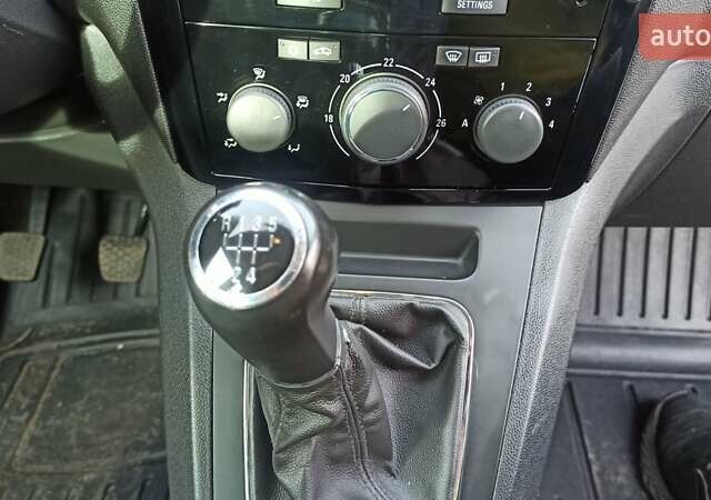 Сірий Опель Зафіра, об'ємом двигуна 1.8 л та пробігом 190 тис. км за 7750 $, фото 13 на Automoto.ua