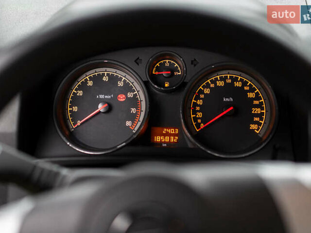 Сірий Опель Зафіра, об'ємом двигуна 1.8 л та пробігом 186 тис. км за 7750 $, фото 8 на Automoto.ua