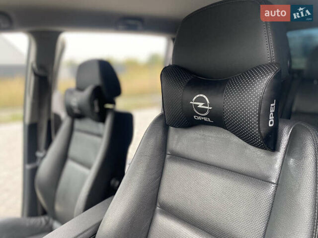 Сірий Опель Зафіра, об'ємом двигуна 1.7 л та пробігом 238 тис. км за 8000 $, фото 28 на Automoto.ua
