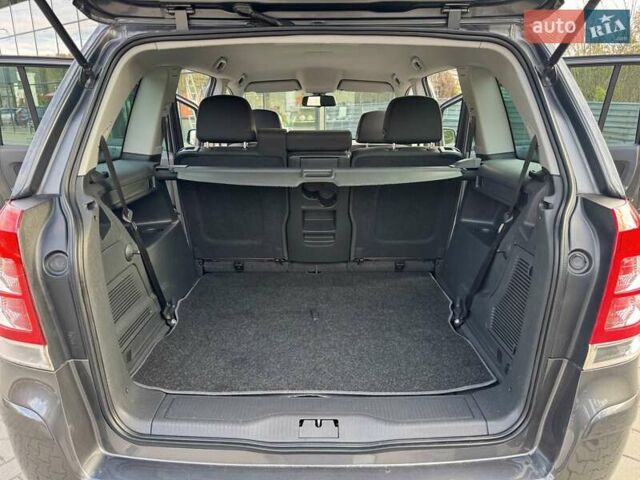 Опель Зафира 2011 в Виннице на Automoto.ua Серый Опель Зафира, объемом двигателя 1.6 л и пробегом 191 тыс. км за 6999 $, фото 54 на Automoto.ua