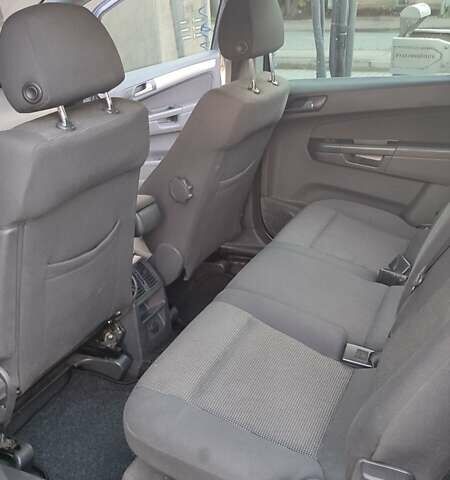 Серый Опель Зафира, объемом двигателя 1.6 л и пробегом 240 тыс. км за 6999 $, фото 20 на Automoto.ua