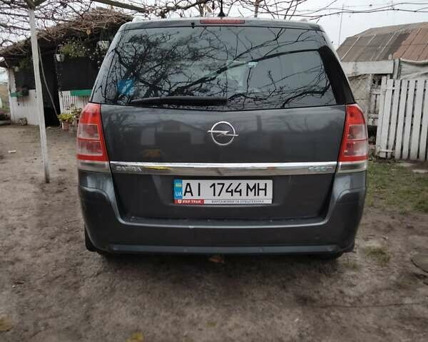 Серый Опель Зафира, объемом двигателя 1.7 л и пробегом 280 тыс. км за 7000 $, фото 1 на Automoto.ua