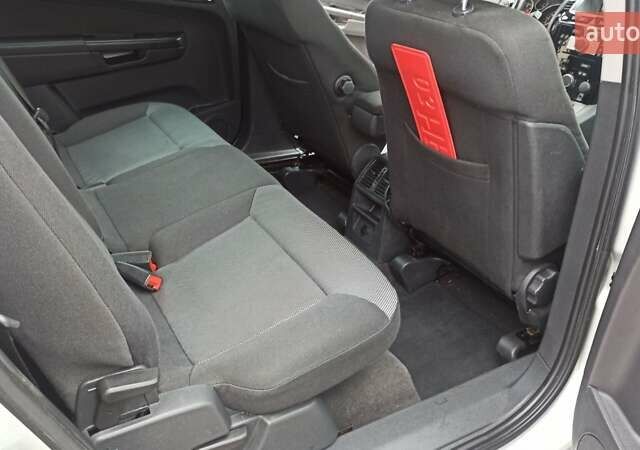 Серый Опель Зафира, объемом двигателя 1.8 л и пробегом 189 тыс. км за 7850 $, фото 23 на Automoto.ua