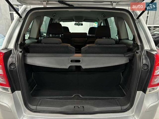 Серый Опель Зафира, объемом двигателя 1.6 л и пробегом 181 тыс. км за 7999 $, фото 21 на Automoto.ua