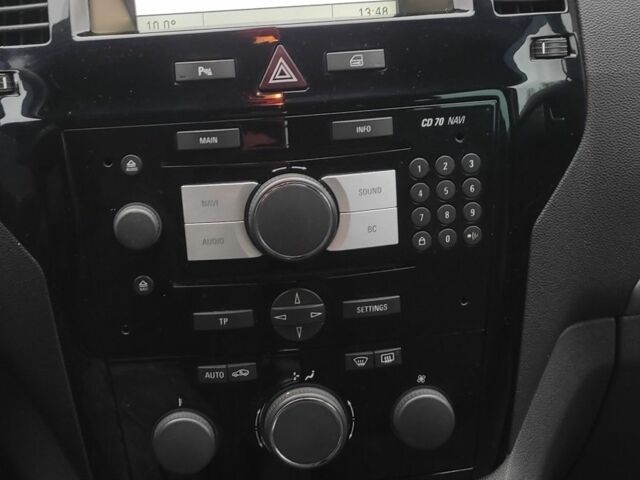 Серый Опель Зафира, объемом двигателя 1.7 л и пробегом 280 тыс. км за 6700 $, фото 14 на Automoto.ua