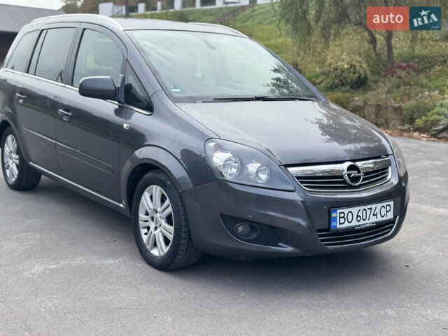Опель Зафира 2011 в Тернополе на Automoto.ua Серый Опель Зафира, объемом двигателя 1.69 л и пробегом 220 тыс. км за 6500 $, фото 16 на Automoto.ua