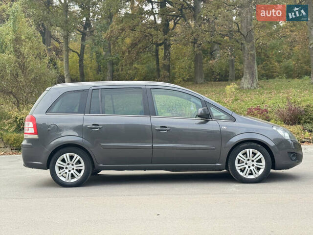 Опель Зафира 2011 в Тернополе на Automoto.ua Серый Опель Зафира, объемом двигателя 1.69 л и пробегом 220 тыс. км за 6500 $, фото 28 на Automoto.ua