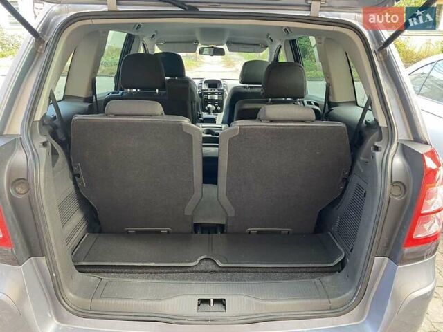 Серый Опель Зафира, объемом двигателя 1.7 л и пробегом 271 тыс. км за 7000 $, фото 20 на Automoto.ua