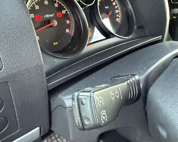 Серый Опель Зафира, объемом двигателя 1.8 л и пробегом 189 тыс. км за 7950 $, фото 15 на Automoto.ua