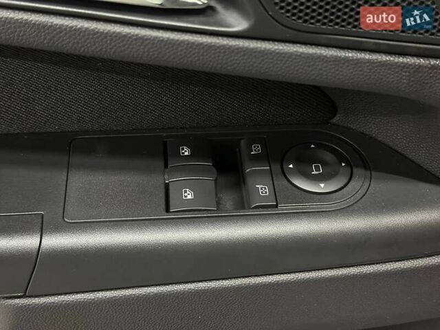 Серый Опель Зафира, объемом двигателя 1.6 л и пробегом 181 тыс. км за 7999 $, фото 13 на Automoto.ua