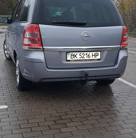 Серый Опель Зафира, объемом двигателя 1.7 л и пробегом 310 тыс. км за 6500 $, фото 6 на Automoto.ua
