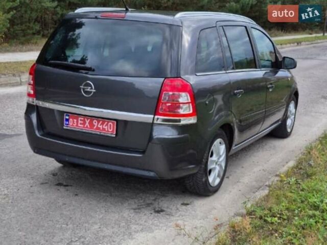 Серый Опель Зафира, объемом двигателя 1.8 л и пробегом 185 тыс. км за 6500 $, фото 4 на Automoto.ua
