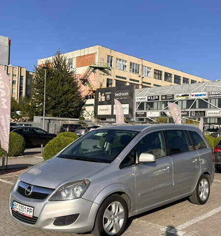Серый Опель Зафира, объемом двигателя 1.7 л и пробегом 220 тыс. км за 6000 $, фото 14 на Automoto.ua