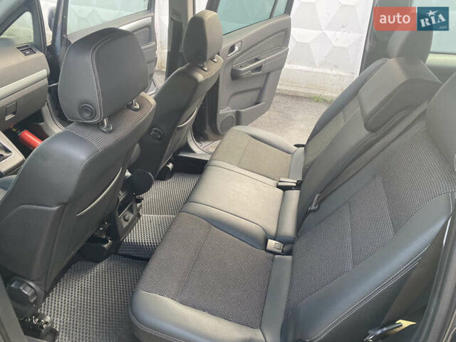 Серый Опель Зафира, объемом двигателя 1.7 л и пробегом 240 тыс. км за 7999 $, фото 27 на Automoto.ua