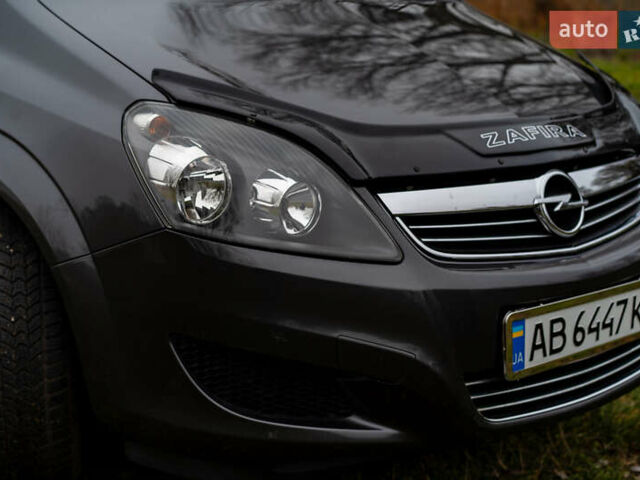 Сірий Опель Зафіра, об'ємом двигуна 1.8 л та пробігом 186 тис. км за 7750 $, фото 4 на Automoto.ua