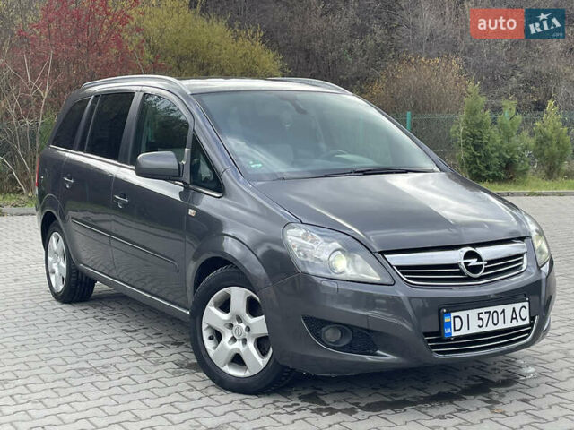 Опель Зафира 2011 в Турке на Automoto.ua Серый Опель Зафира, объемом двигателя 1.69 л и пробегом 204 тыс. км за 5500 $, фото 9 на Automoto.ua