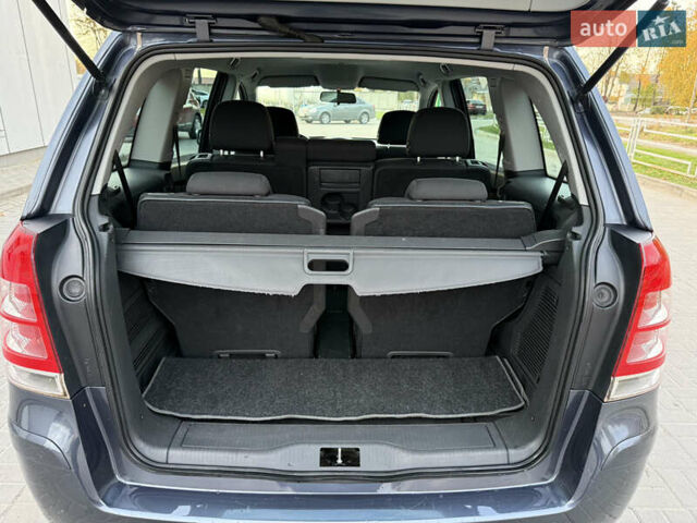 Опель Зафіра 2011 у Тернополі на Automoto.ua Сірий Опель Зафіра, об'ємом двигуна 1.6 л та пробігом 233 тис. км за 7400 $, фото 34 на Automoto.ua