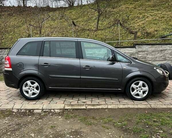 Серый Опель Зафира, объемом двигателя 1.7 л и пробегом 212 тыс. км за 6400 $, фото 39 на Automoto.ua