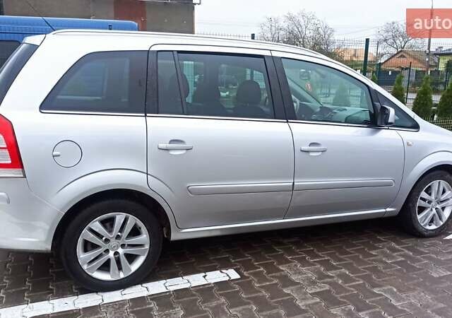 Серый Опель Зафира, объемом двигателя 1.8 л и пробегом 189 тыс. км за 7850 $, фото 35 на Automoto.ua