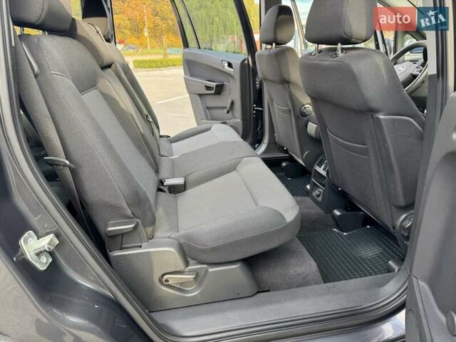 Опель Зафира 2011 в Виннице на Automoto.ua Серый Опель Зафира, объемом двигателя 1.6 л и пробегом 191 тыс. км за 6999 $, фото 45 на Automoto.ua