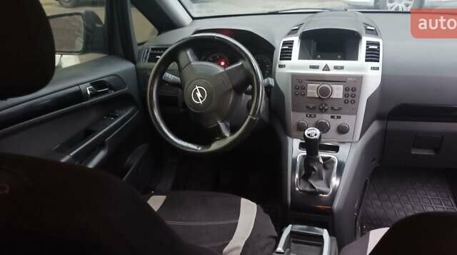 Сірий Опель Зафіра, об'ємом двигуна 1.69 л та пробігом 300 тис. км за 5400 $, фото 12 на Automoto.ua