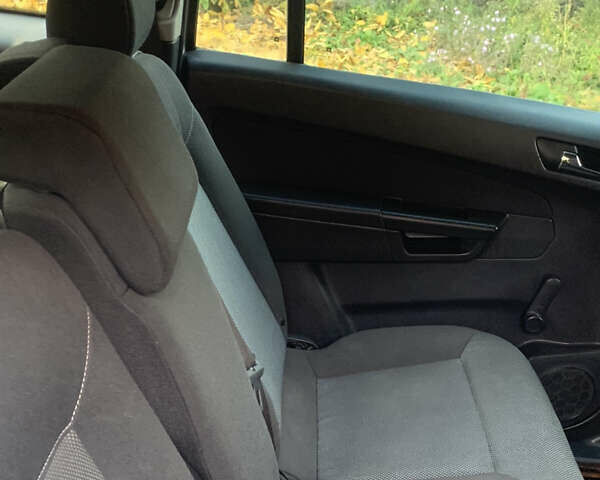 Серый Опель Зафира, объемом двигателя 1.8 л и пробегом 221 тыс. км за 5899 $, фото 41 на Automoto.ua