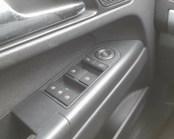 Серый Опель Зафира, объемом двигателя 1.7 л и пробегом 290 тыс. км за 6900 $, фото 5 на Automoto.ua