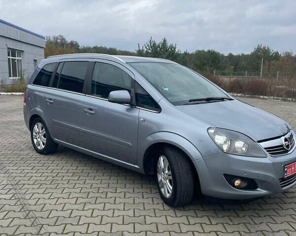 Опель Зафіра 2011 у Ковель на Automoto.ua Сірий Опель Зафіра, об'ємом двигуна 1.8 л та пробігом 214 тис. км за 6999 $, фото 5 на Automoto.ua