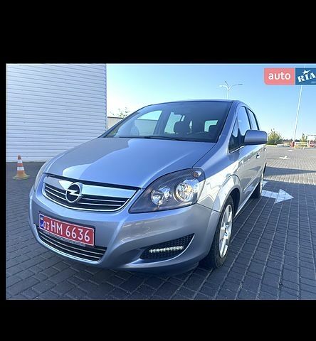 Сірий Опель Зафіра, об'ємом двигуна 1.7 л та пробігом 250 тис. км за 7600 $, фото 3 на Automoto.ua