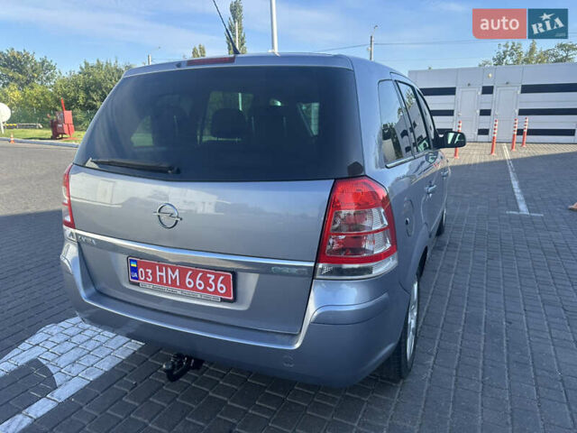 Серый Опель Зафира, объемом двигателя 1.7 л и пробегом 253 тыс. км за 7600 $, фото 5 на Automoto.ua