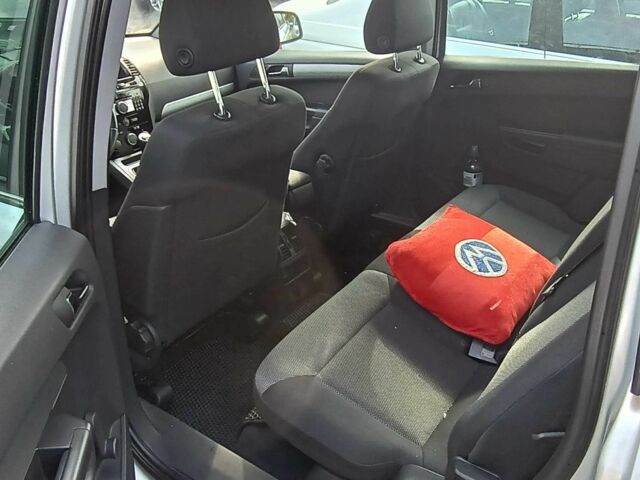 Сірий Опель Зафіра, об'ємом двигуна 1.7 л та пробігом 270 тис. км за 5823 $, фото 6 на Automoto.ua