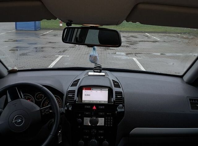 Серый Опель Зафира, объемом двигателя 1.7 л и пробегом 310 тыс. км за 6500 $, фото 11 на Automoto.ua