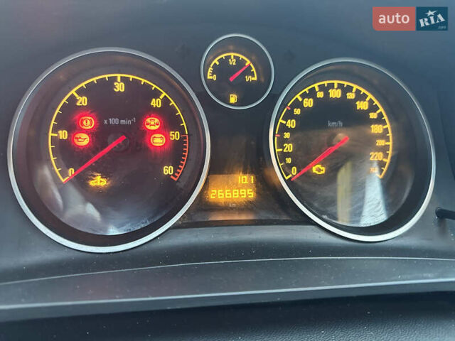 Серый Опель Зафира, объемом двигателя 1.7 л и пробегом 266 тыс. км за 7500 $, фото 5 на Automoto.ua