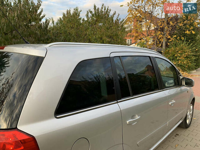 Серый Опель Зафира, объемом двигателя 1.8 л и пробегом 221 тыс. км за 5899 $, фото 19 на Automoto.ua