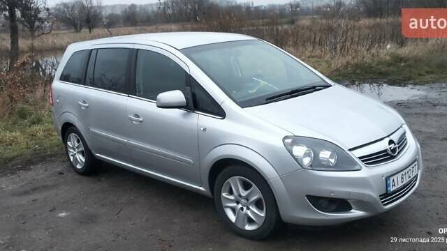 Серый Опель Зафира, объемом двигателя 1.6 л и пробегом 234 тыс. км за 7650 $, фото 1 на Automoto.ua