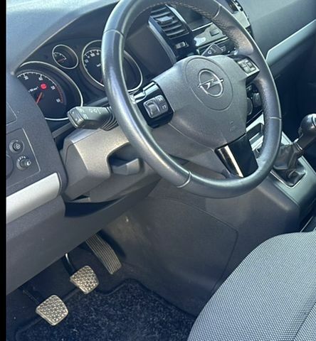 Сірий Опель Зафіра, об'ємом двигуна 1.7 л та пробігом 250 тис. км за 7600 $, фото 1 на Automoto.ua