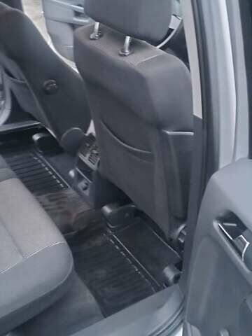 Серый Опель Зафира, объемом двигателя 1.6 л и пробегом 234 тыс. км за 7650 $, фото 7 на Automoto.ua