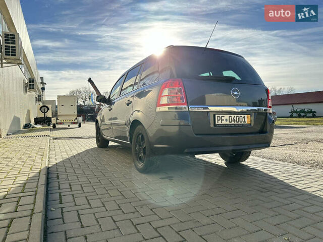 Сірий Опель Зафіра, об'ємом двигуна 1.8 л та пробігом 190 тис. км за 7200 $, фото 8 на Automoto.ua