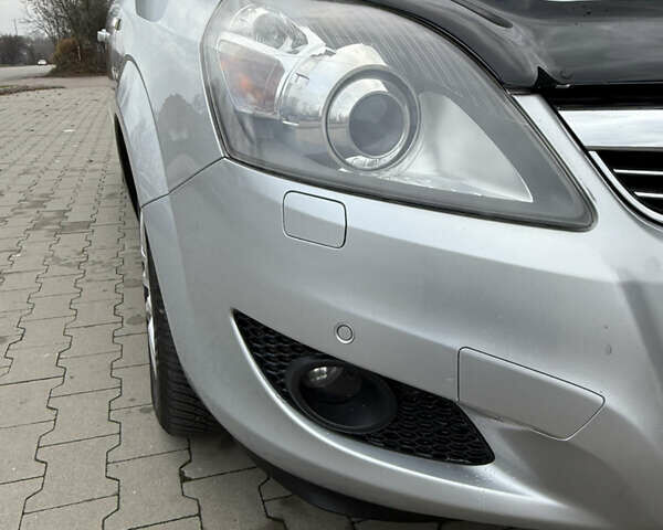 Серый Опель Зафира, объемом двигателя 1.8 л и пробегом 239 тыс. км за 7850 $, фото 19 на Automoto.ua